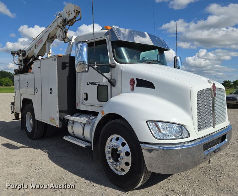 image for item EN8942 2008 Kenworth T300 utility / service truck