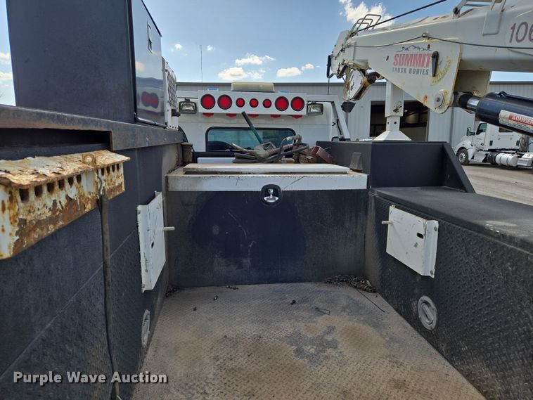 image for item EN8942 2008 Kenworth T300 utility / service truck