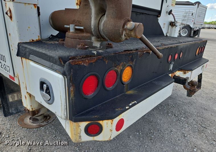 image for item EN8942 2008 Kenworth T300 utility / service truck