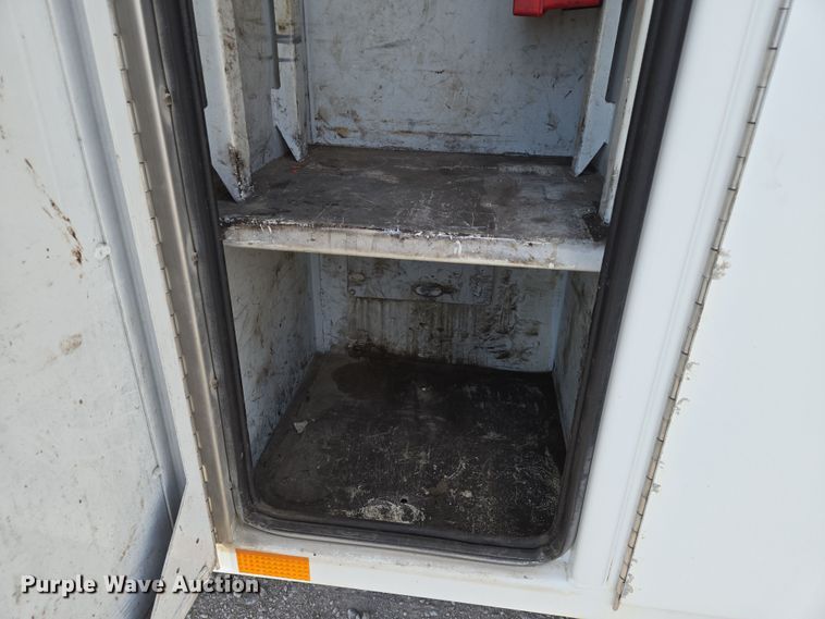 image for item EN8942 2008 Kenworth T300 utility / service truck