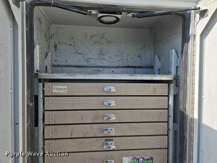 image for item EN8942 2008 Kenworth T300 utility / service truck