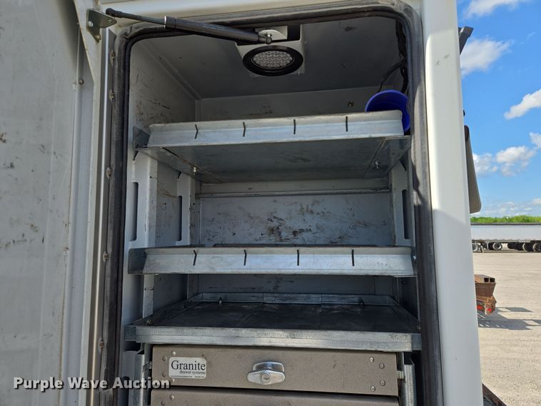 image for item EN8942 2008 Kenworth T300 utility / service truck