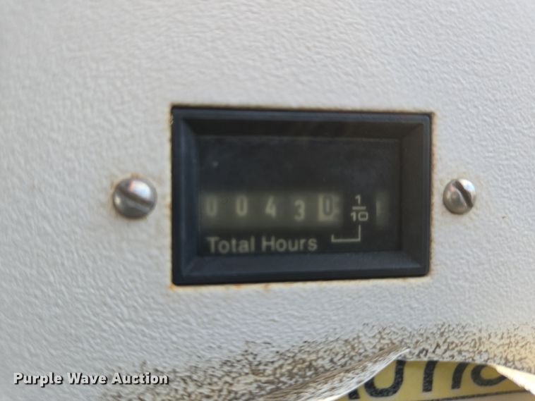 image for item EN8942 2008 Kenworth T300 utility / service truck