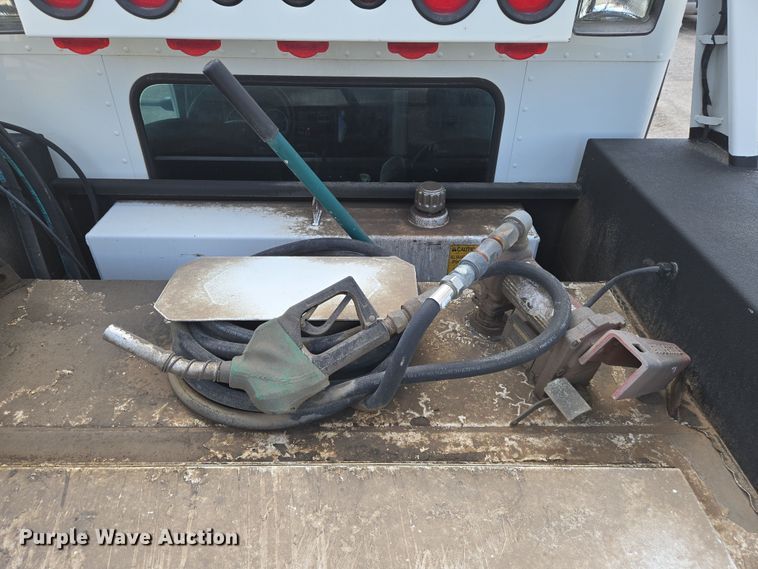 image for item EN8942 2008 Kenworth T300 utility / service truck