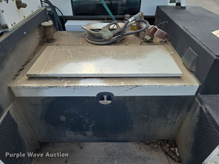 image for item EN8942 2008 Kenworth T300 utility / service truck