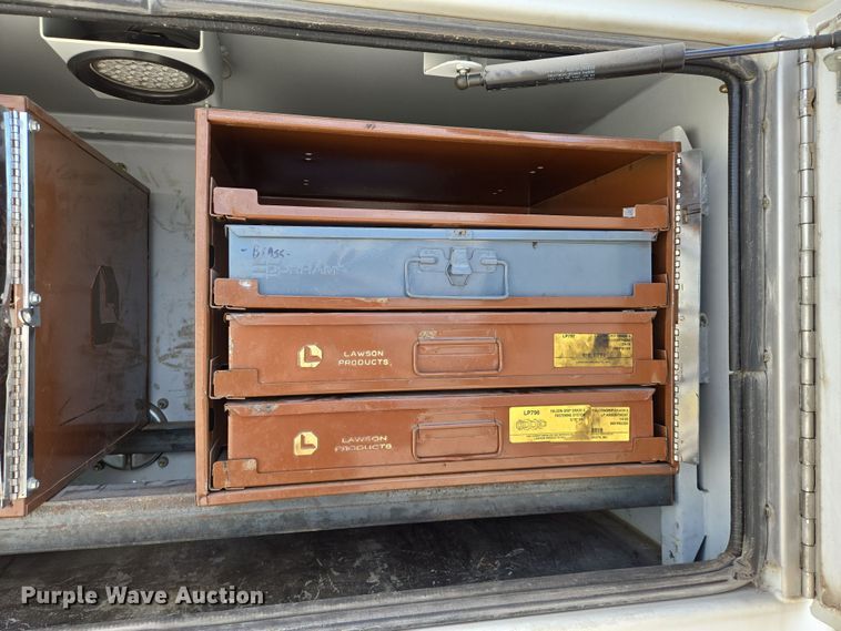 image for item EN8942 2008 Kenworth T300 utility / service truck