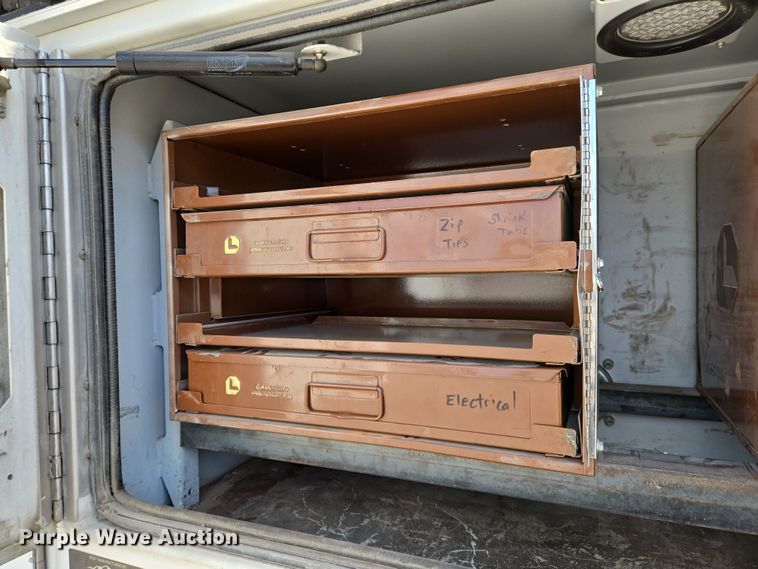 image for item EN8942 2008 Kenworth T300 utility / service truck