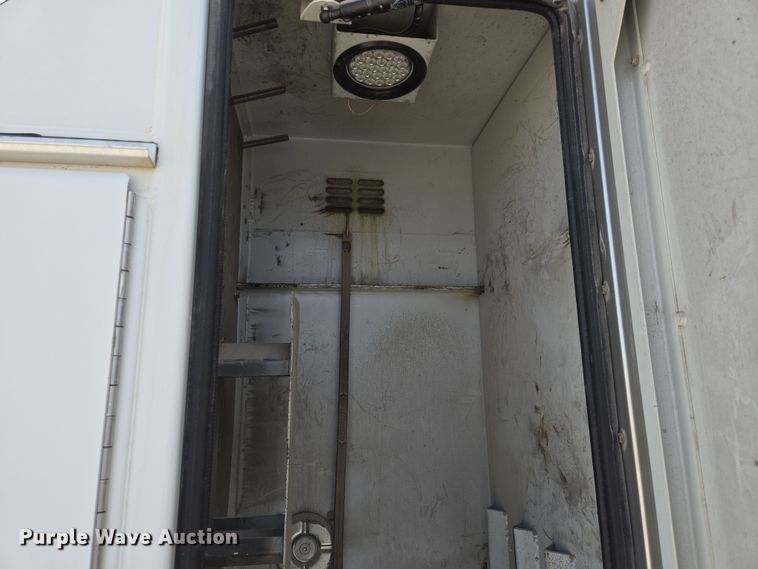 image for item EN8942 2008 Kenworth T300 utility / service truck