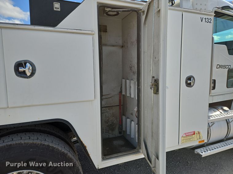 image for item EN8942 2008 Kenworth T300 utility / service truck