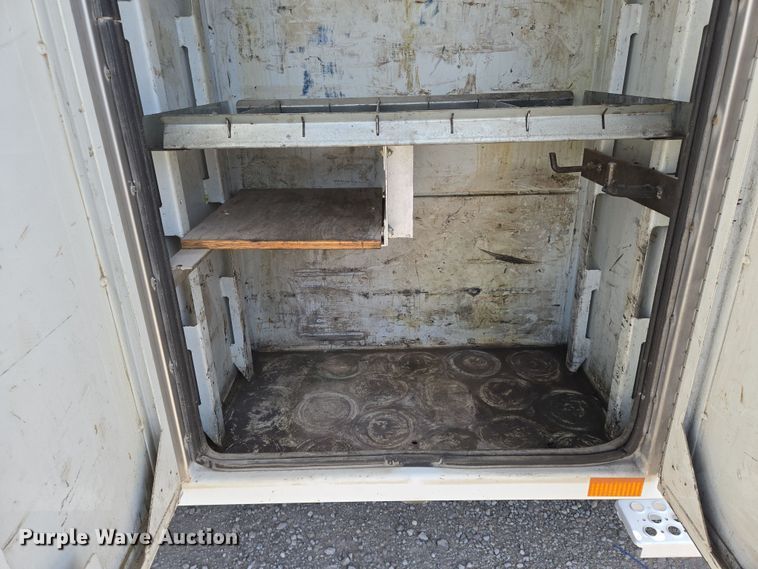 image for item EN8942 2008 Kenworth T300 utility / service truck