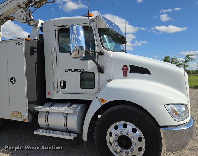 image for item EN8942 2008 Kenworth T300 utility / service truck