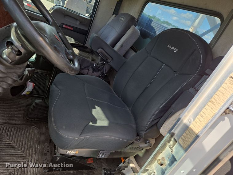 image for item EN8942 2008 Kenworth T300 utility / service truck