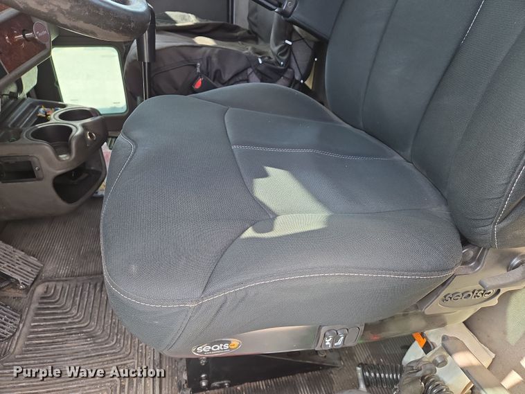 image for item EN8942 2008 Kenworth T300 utility / service truck