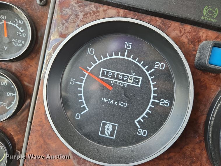 image for item EN8942 2008 Kenworth T300 utility / service truck