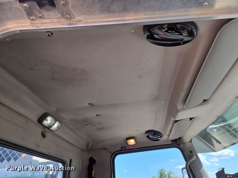 image for item EN8942 2008 Kenworth T300 utility / service truck