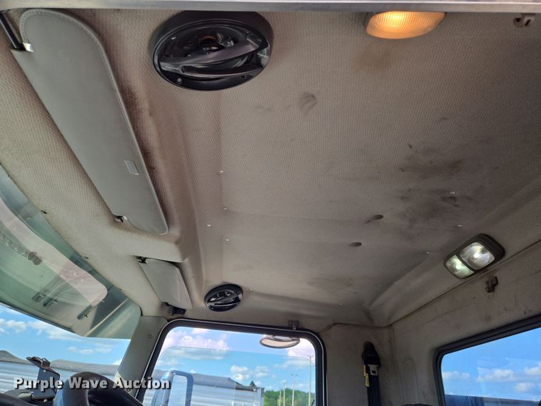 image for item EN8942 2008 Kenworth T300 utility / service truck