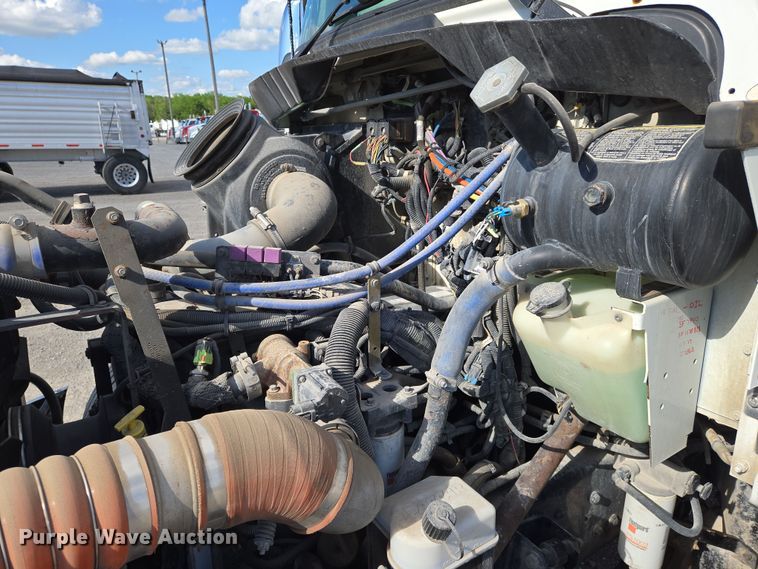 image for item EN8942 2008 Kenworth T300 utility / service truck