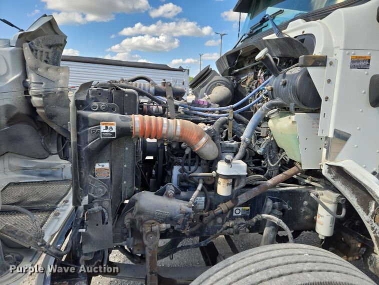 image for item EN8942 2008 Kenworth T300 utility / service truck