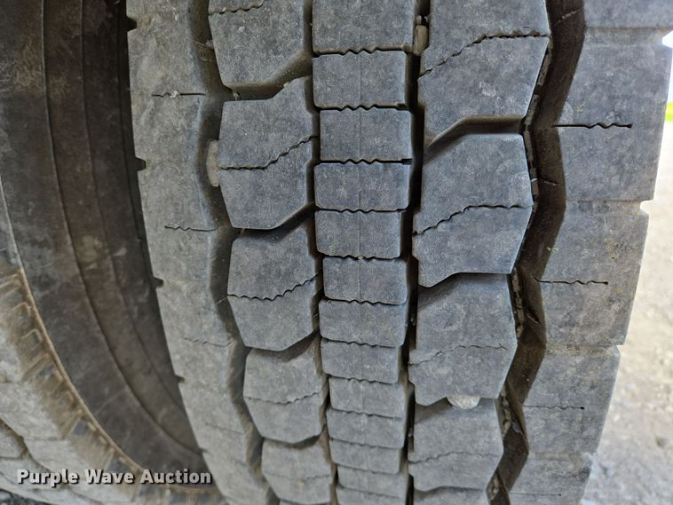 image for item EN8942 2008 Kenworth T300 utility / service truck