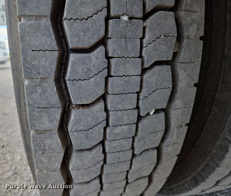 image for item EN8942 2008 Kenworth T300 utility / service truck