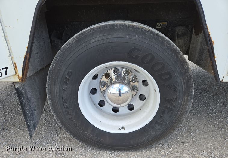 image for item EN8942 2008 Kenworth T300 utility / service truck