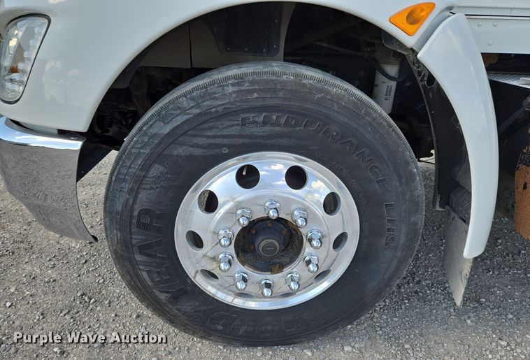 image for item EN8942 2008 Kenworth T300 utility / service truck