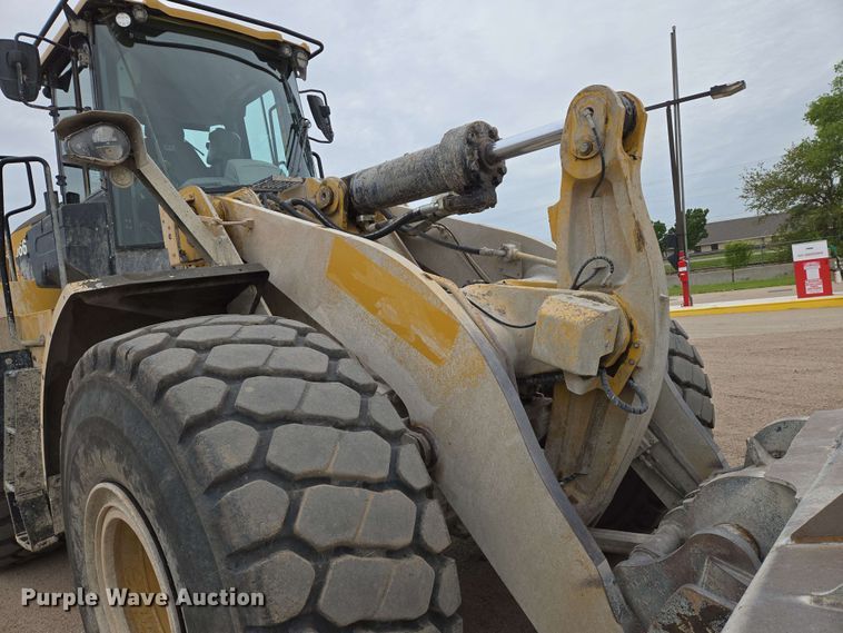 image for item EO0777 2017 Caterpillar  966M wheel loader