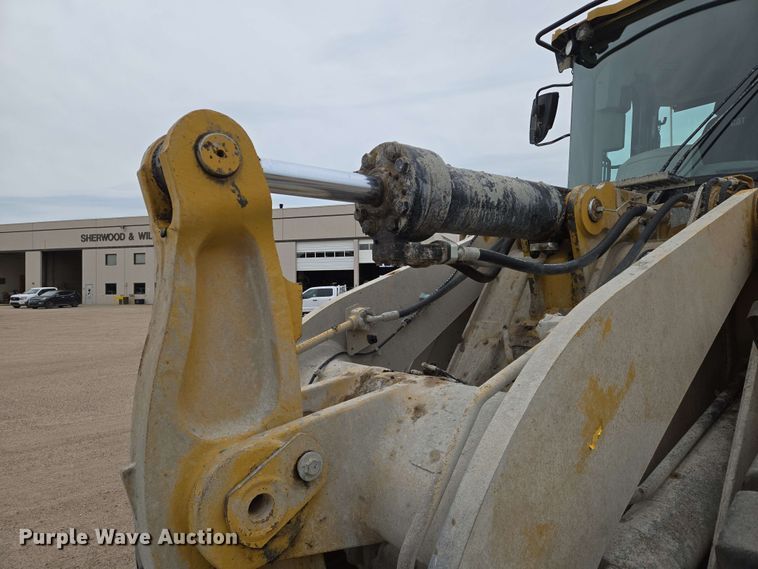 image for item EO0777 2017 Caterpillar  966M wheel loader