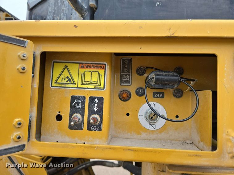 image for item EO0777 2017 Caterpillar  966M wheel loader