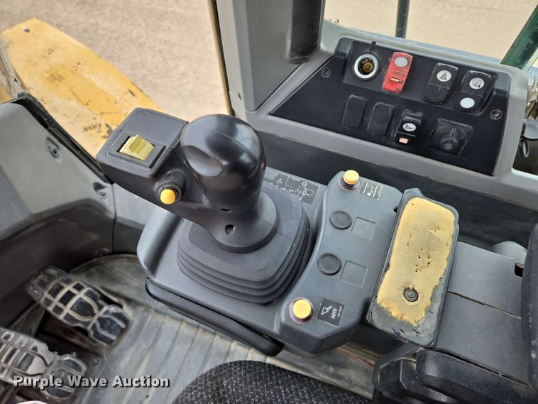 image for item EO0777 2017 Caterpillar  966M wheel loader