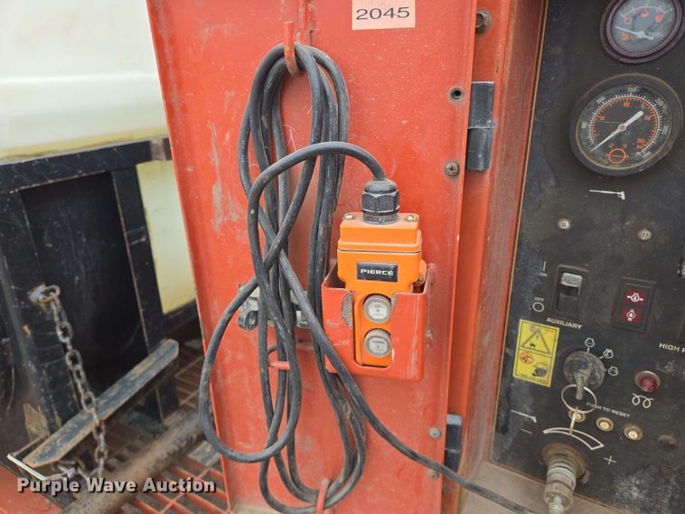 image for item EO0779 2000 Ditch Witch FX30 vacuum excavator