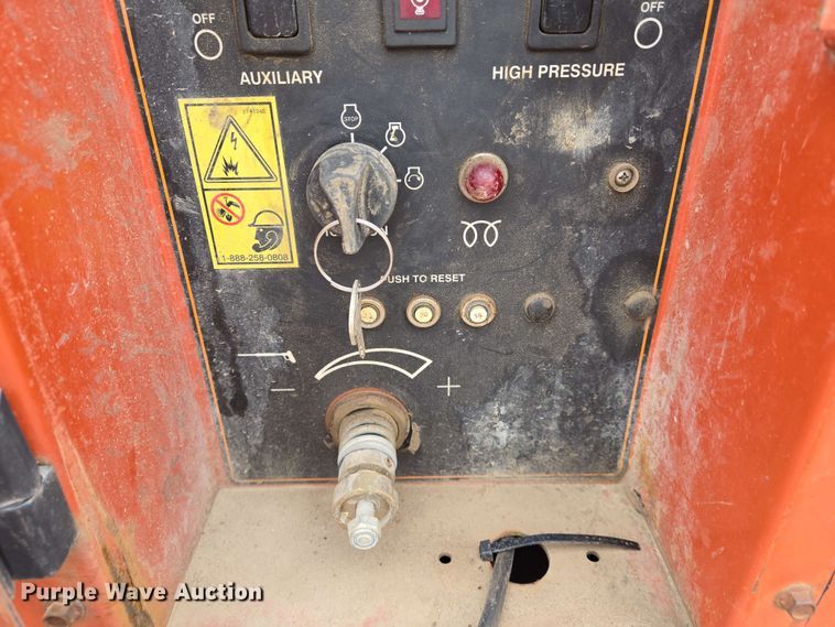 image for item EO0779 2000 Ditch Witch FX30 vacuum excavator