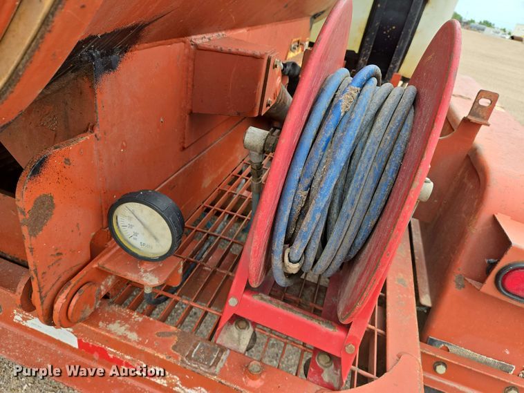 image for item EO0779 2000 Ditch Witch FX30 vacuum excavator