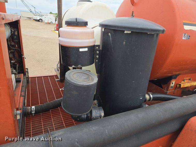 image for item EO0779 2000 Ditch Witch FX30 vacuum excavator