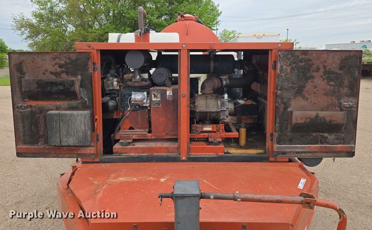 image for item EO0779 2000 Ditch Witch FX30 vacuum excavator