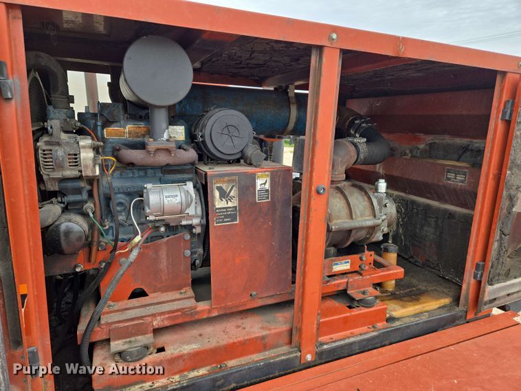 image for item EO0779 2000 Ditch Witch FX30 vacuum excavator