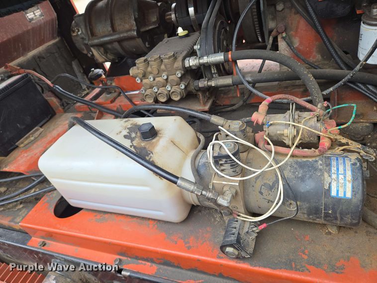 image for item EO0779 2000 Ditch Witch FX30 vacuum excavator