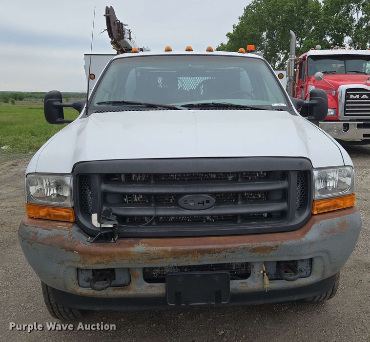 image for item EO0782 2002 Ford F550 utility / service truck