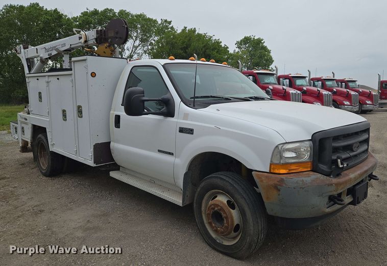 image for item EO0782 2002 Ford F550 utility / service truck