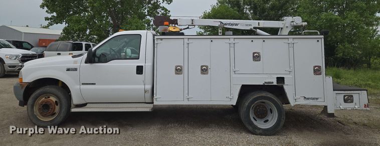 image for item EO0782 2002 Ford F550 utility / service truck