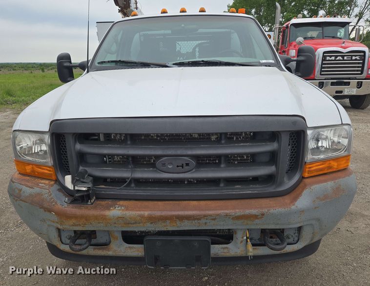 image for item EO0782 2002 Ford F550 utility / service truck