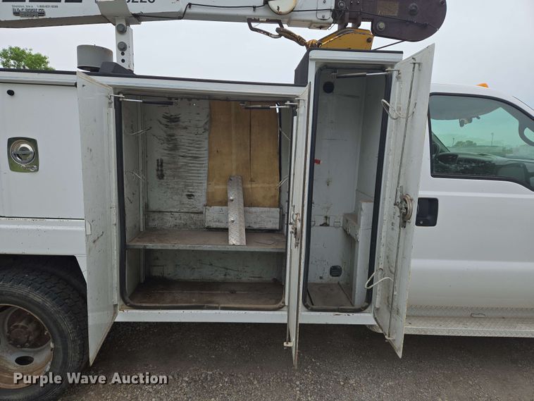 image for item EO0782 2002 Ford F550 utility / service truck