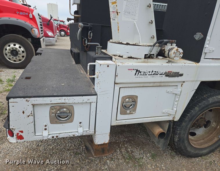 image for item EO0782 2002 Ford F550 utility / service truck