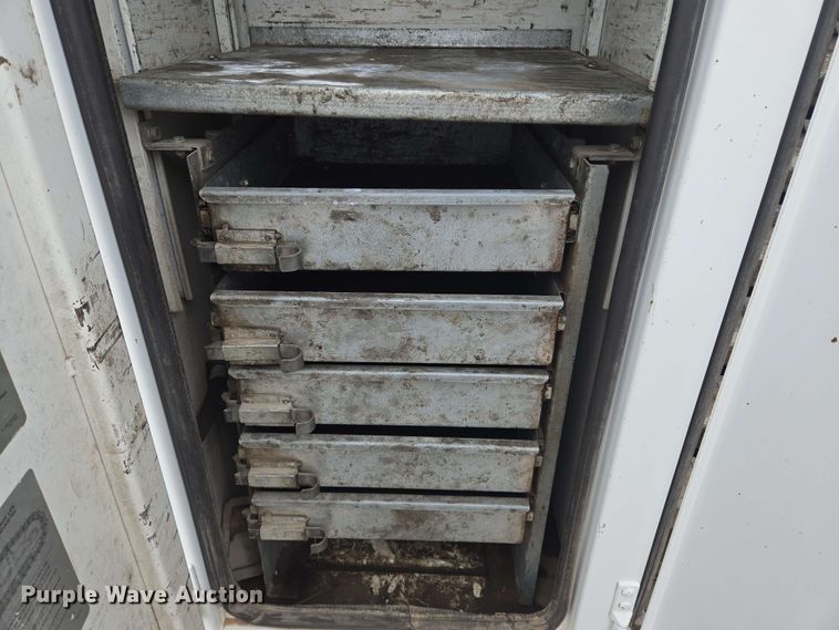 image for item EO0782 2002 Ford F550 utility / service truck