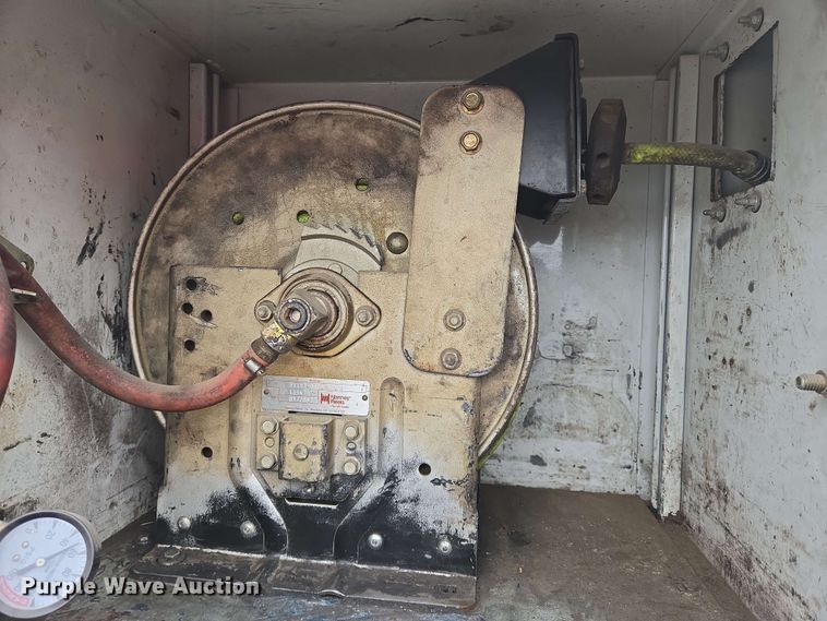 image for item EO0782 2002 Ford F550 utility / service truck