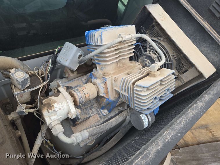 image for item EO0782 2002 Ford F550 utility / service truck