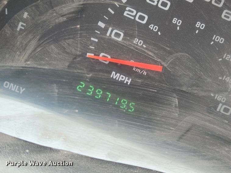 image for item EO0782 2002 Ford F550 utility / service truck