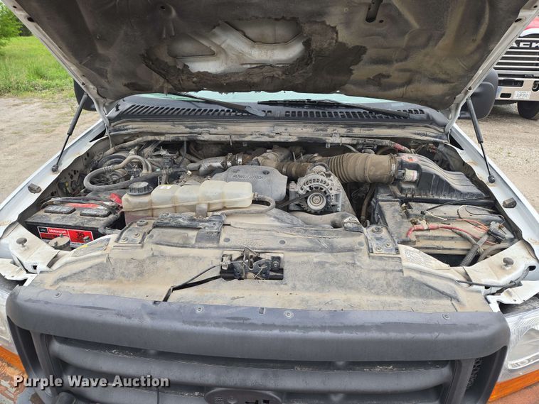 image for item EO0782 2002 Ford F550 utility / service truck