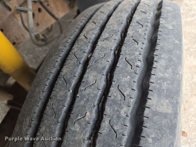 image for item EO0782 2002 Ford F550 utility / service truck