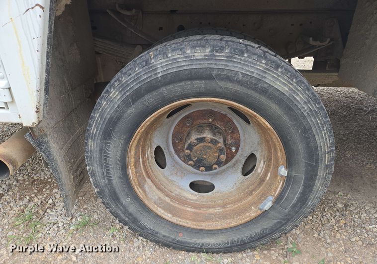 image for item EO0782 2002 Ford F550 utility / service truck